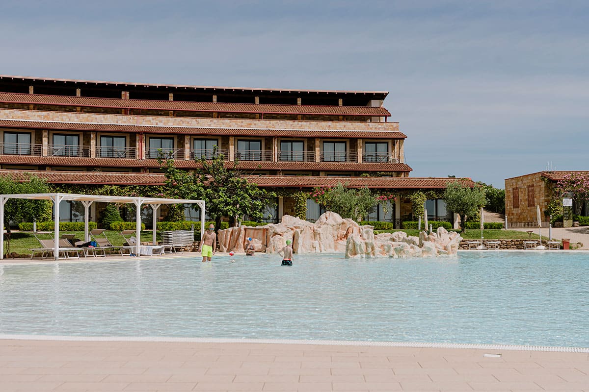 eco resort dei siriti piscina