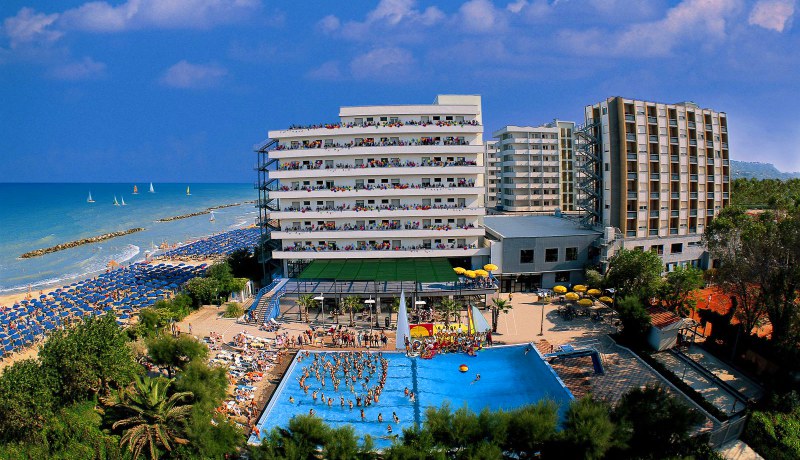 Foto Serena Majestic Hotel & Residence